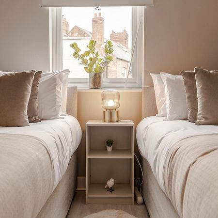 Stylish & Recently Refurbished Chester Apartment - Up To 6 المظهر الخارجي الصورة