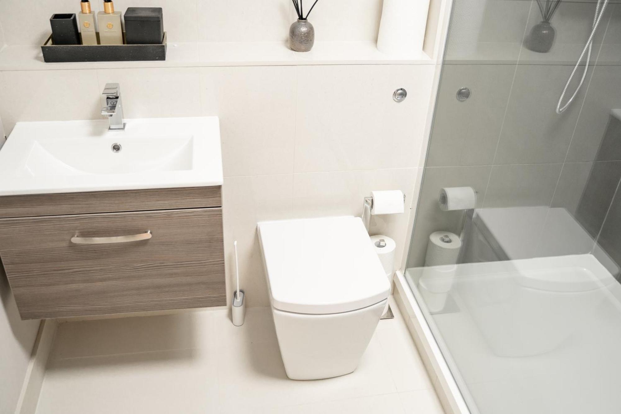 Stylish & Recently Refurbished Chester Apartment - Up To 6 المظهر الخارجي الصورة